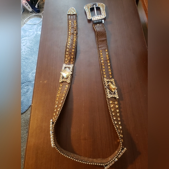 Rhinestone - Picture 3 of 3